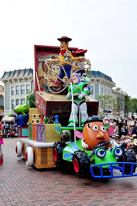 普格卡通主題花車3