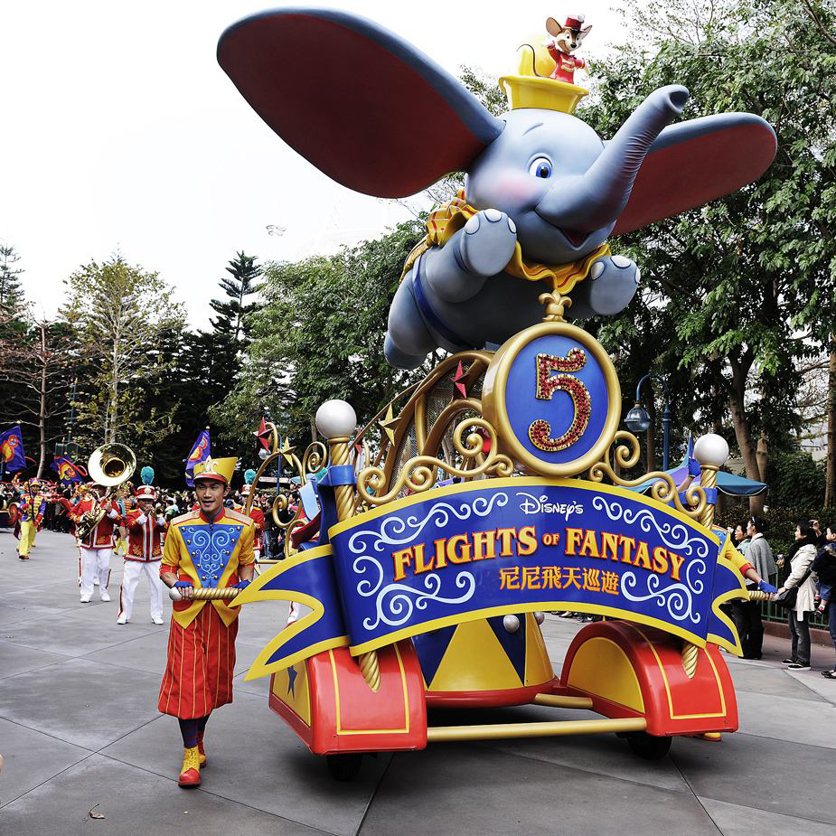 普格小飛象主題花車