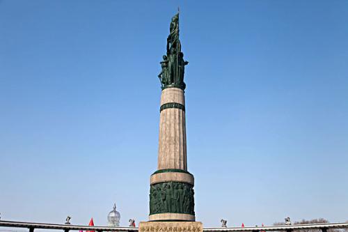 【兩會之聲】李象群:保護城市標志性大型經典雕塑