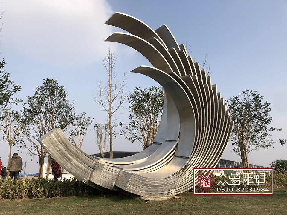江蘇雕塑,無錫雕塑,不銹鋼雕塑亮相首屆溫州雕塑展,精美的不銹鋼元素提升了審美觀感