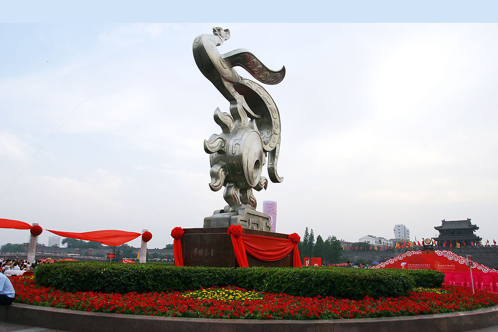 運(yùn)輸過(guò)程中如何確保玻璃鋼雕塑的平整度?