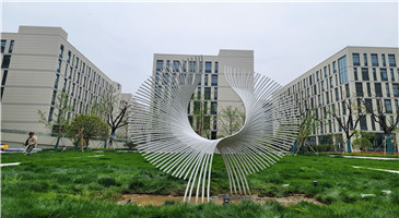 玻璃鋼雕塑的用途非常廣泛,主要體現(xiàn)在在哪些?